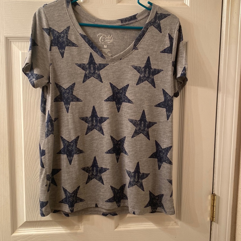 Cold Crush stars tee size M